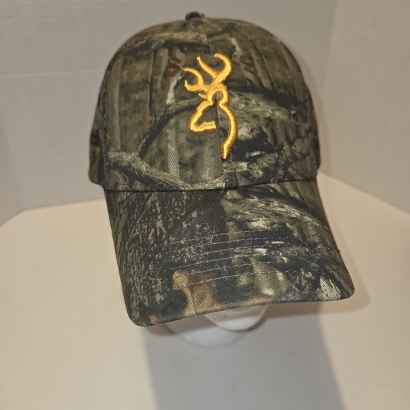 Browning Camouflage Hat with Gold Logo - Picture 1 of 6